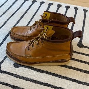 BARELY WORN Men’s Yukaten boots - leather